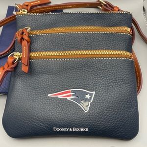Authentic Dooney & Bourke New England Patriots Double Zip Crossbody Purse NFL